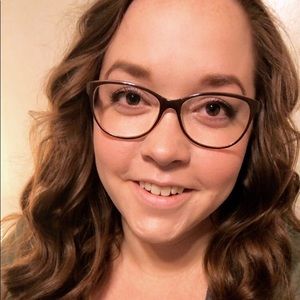 Meet your Posher, Alia